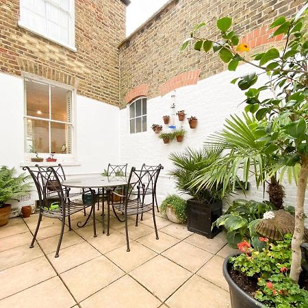 Pass The Keys Garden Apartment In Stockwell London Bagian luar foto
