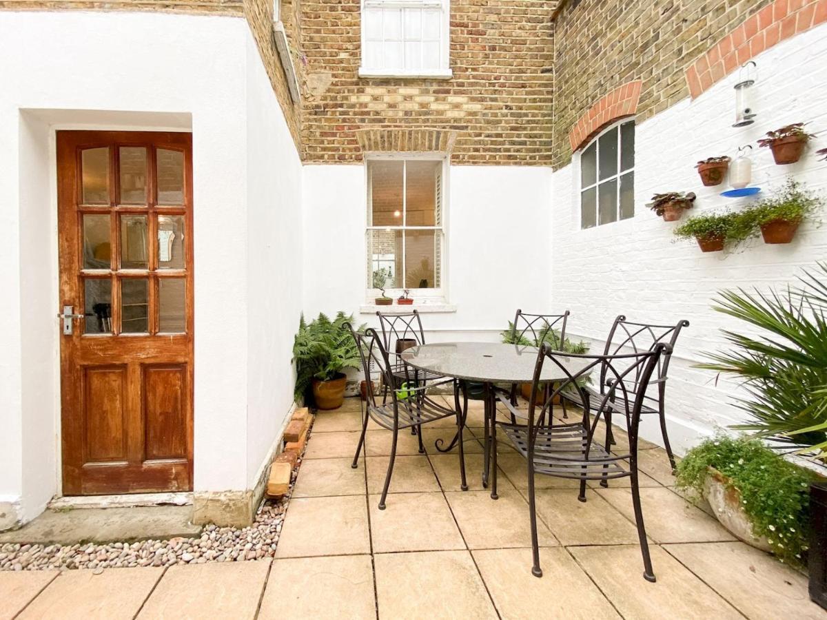 Pass The Keys Garden Apartment In Stockwell London Bagian luar foto