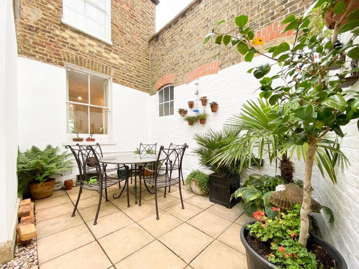 Pass The Keys Garden Apartment In Stockwell London Bagian luar foto