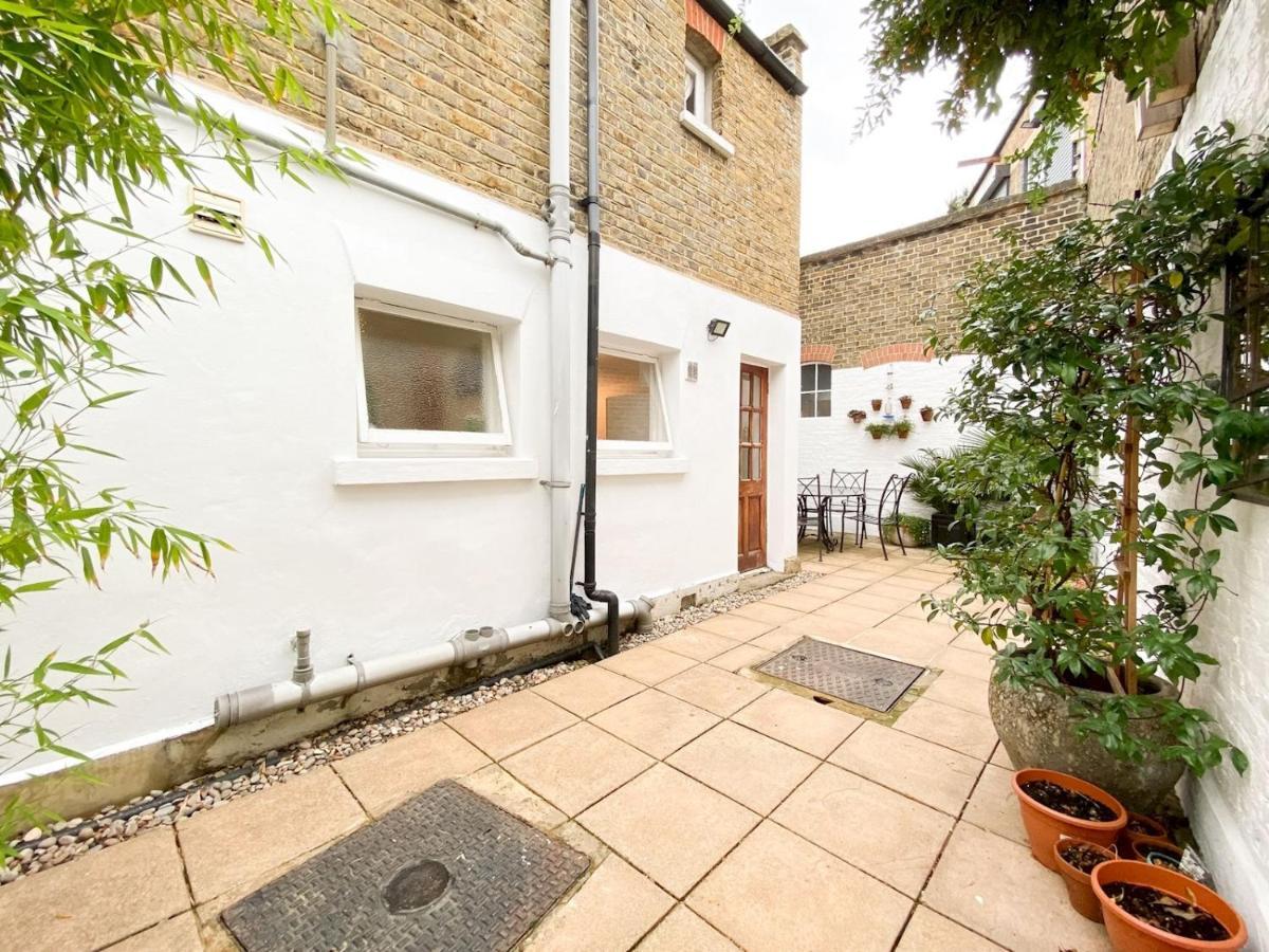 Pass The Keys Garden Apartment In Stockwell London Bagian luar foto