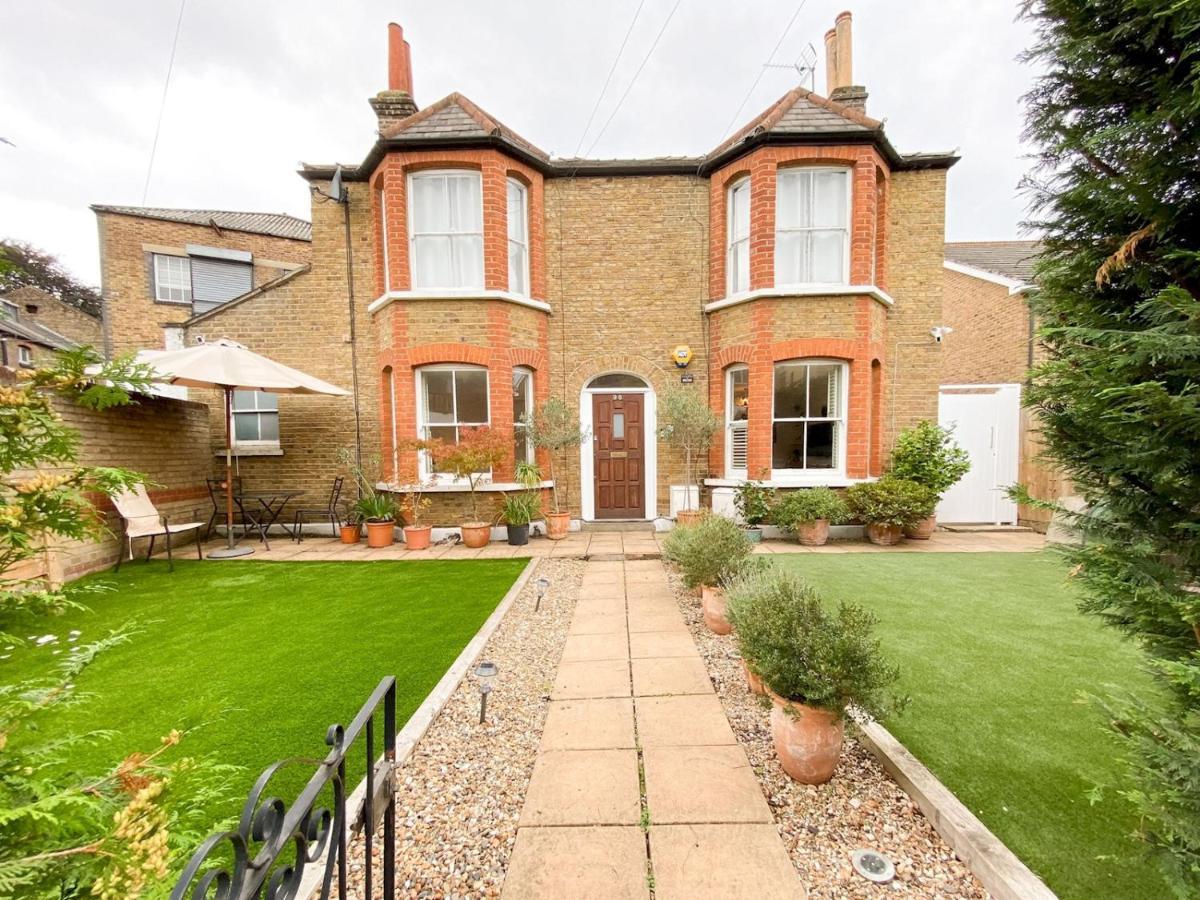 Pass The Keys Garden Apartment In Stockwell London Bagian luar foto